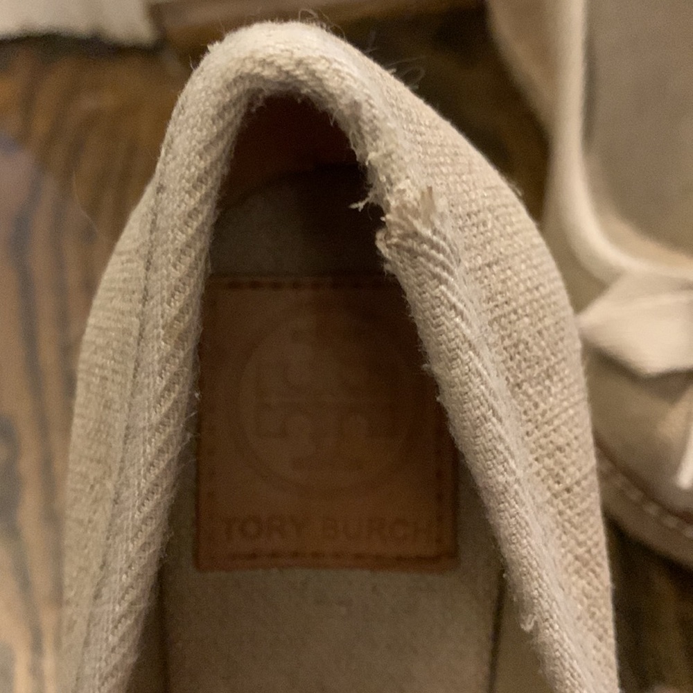 Tory Burch Wedges 8.5 - Picture 6 of 6